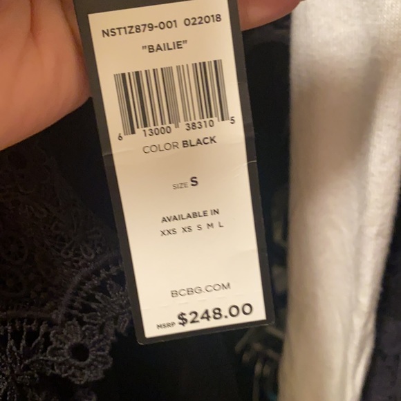 Bcbg top - Picture 4 of 4